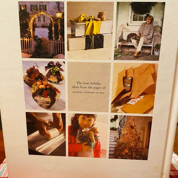 Best of Martha Stewart Living, Handmade Christmas. Hard cover book. 143 pages - Picture 2 of 6